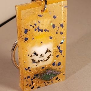 Trick-or-treat keychain